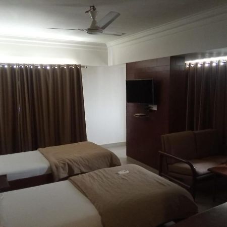 Hotel Apex Ahmedabad Extérieur photo