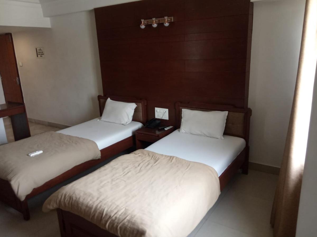 Hotel Apex Ahmedabad Extérieur photo