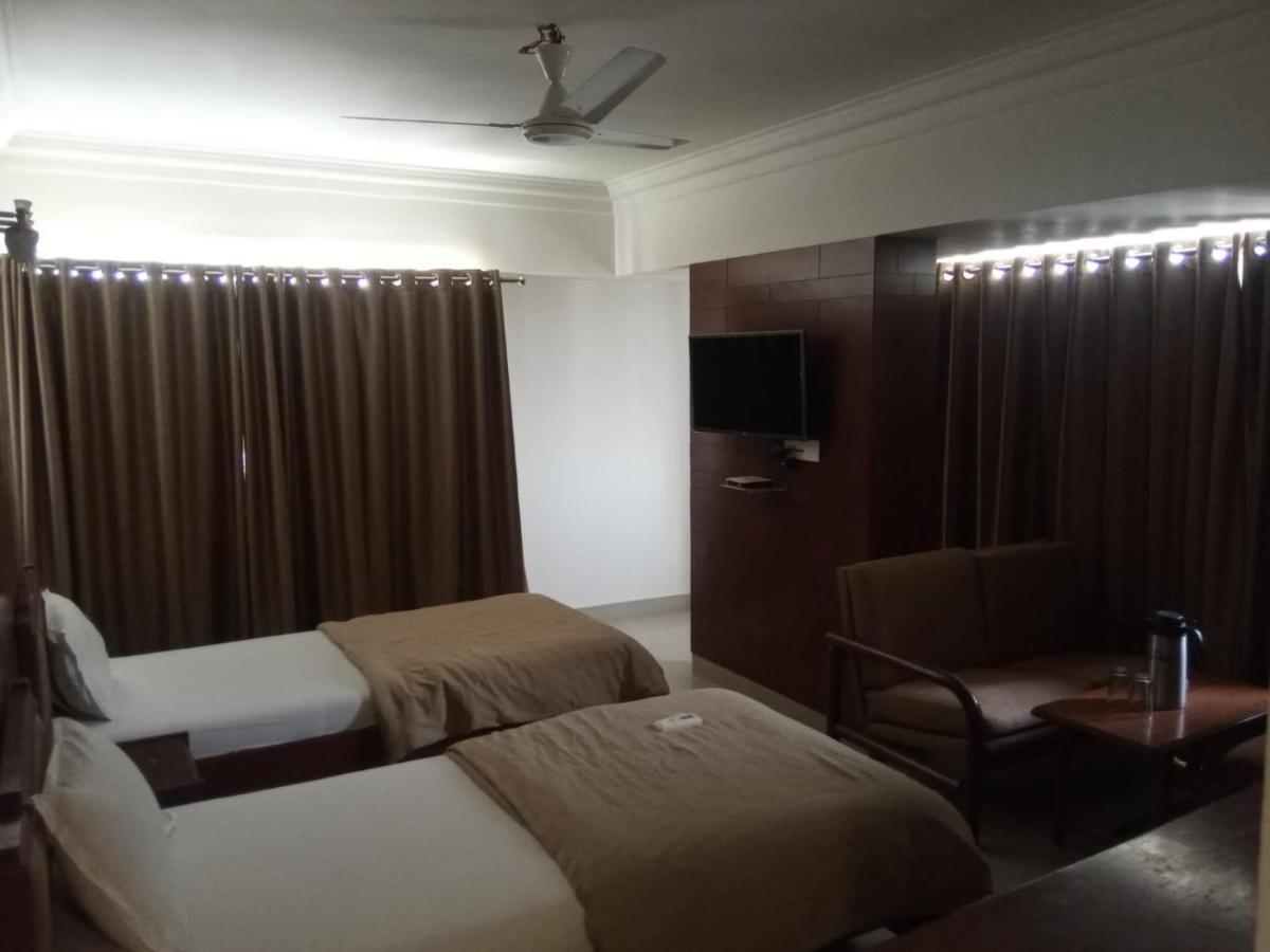 Hotel Apex Ahmedabad Extérieur photo