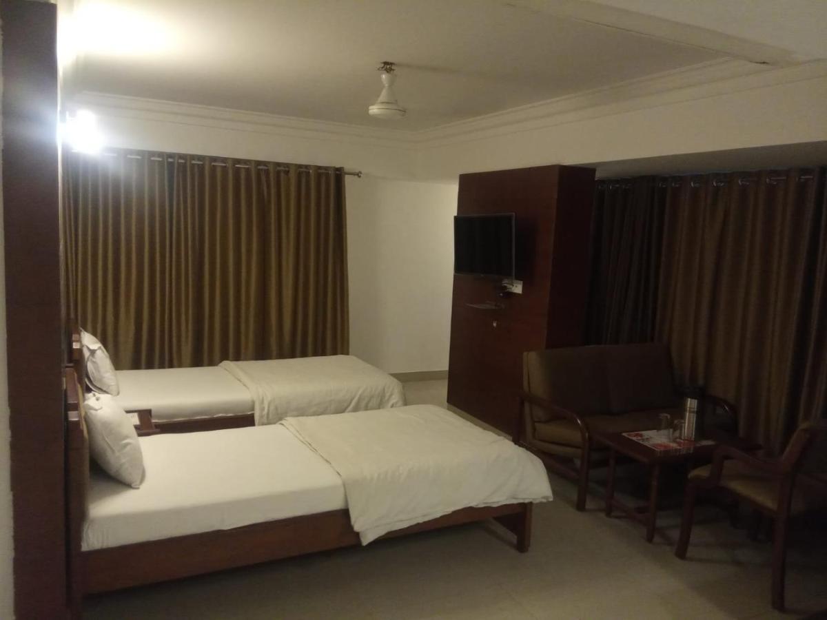 Hotel Apex Ahmedabad Extérieur photo